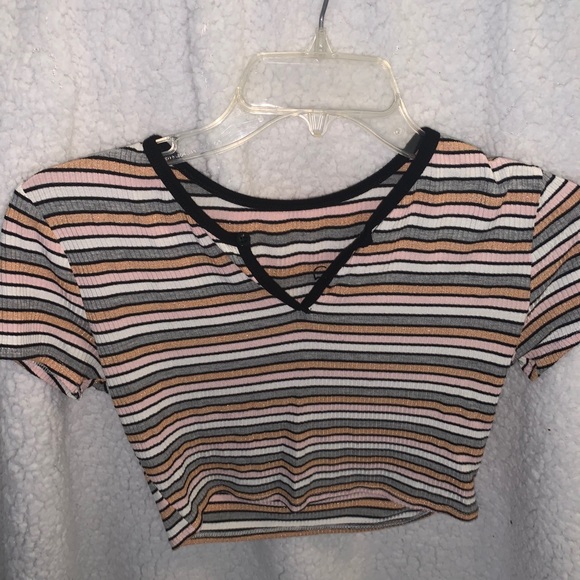 striped crop top - Picture 2 of 3